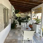 Πανδοχείο Marias *